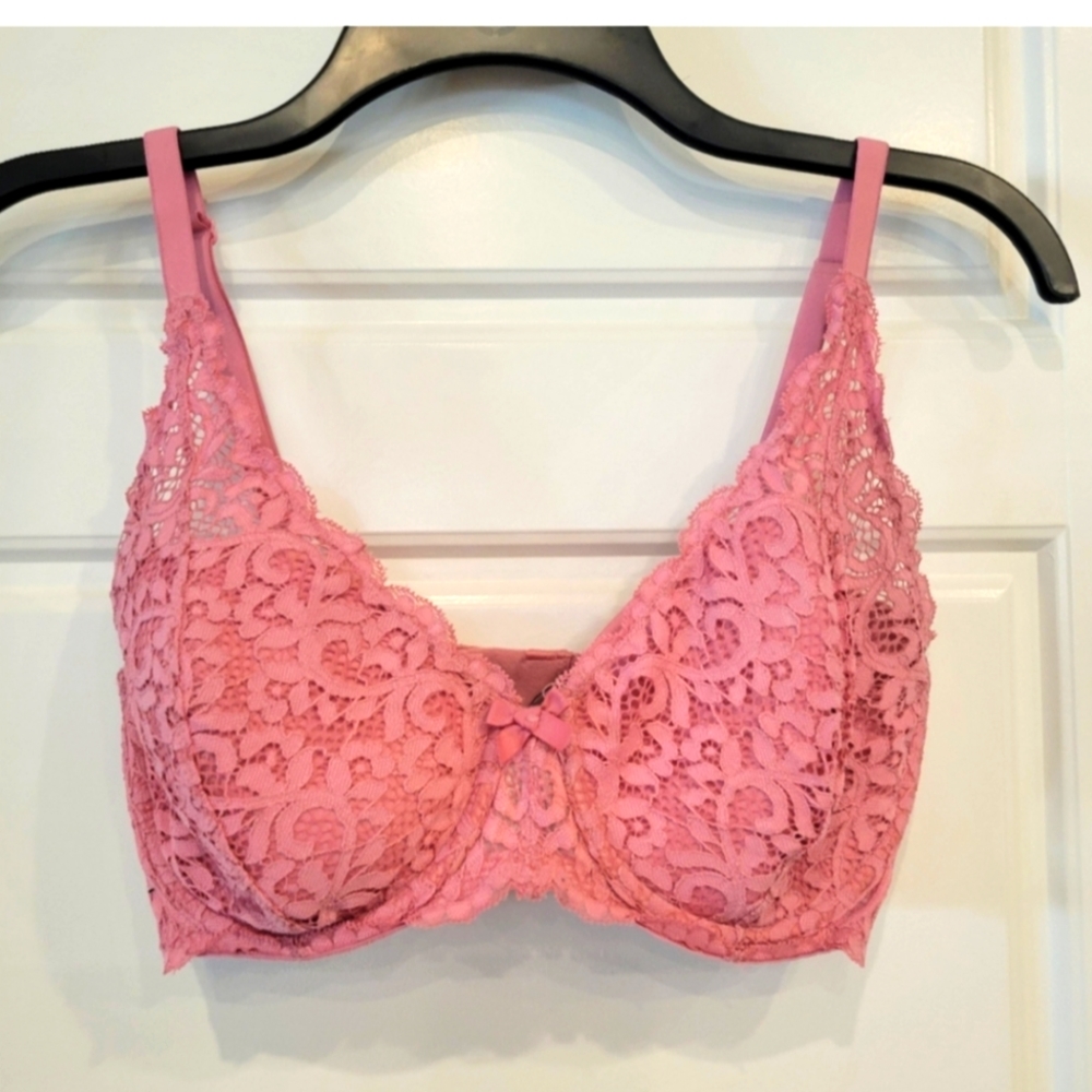 VICTORIA'S SECRET PINK LACE DEMI BRA SIZE 32DDD